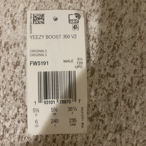 Yeezy Boost 350 - Picture 4 of 4
